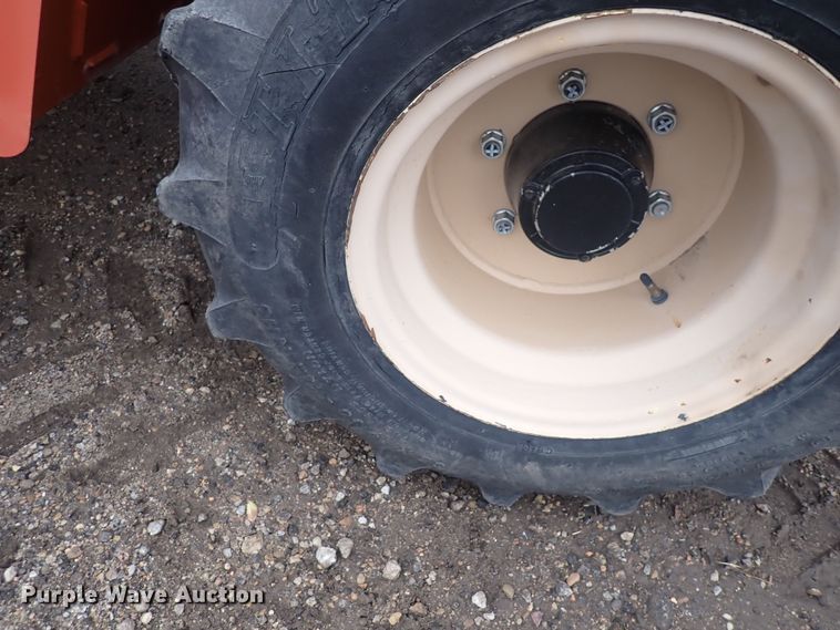 image for item DQ4889 2010 Ditch Witch RT80  trencher