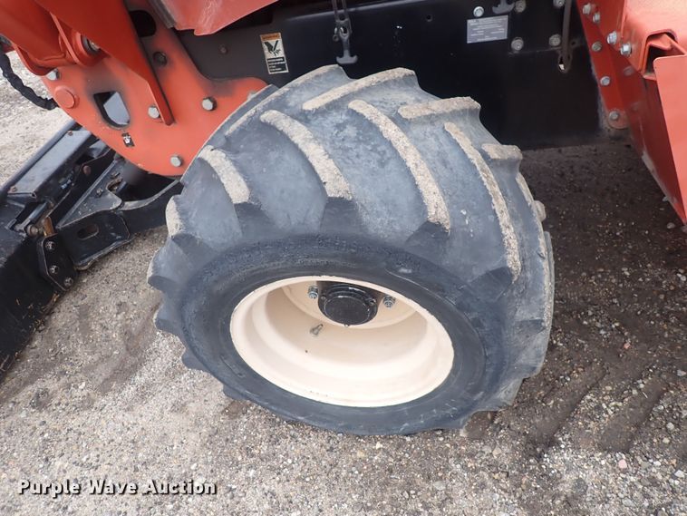 image for item DQ4889 2010 Ditch Witch RT80  trencher