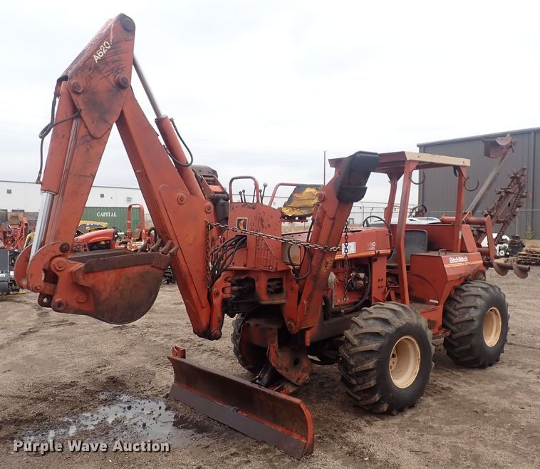 image for item DQ4890 1982 Ditch Witch 6510  trencher