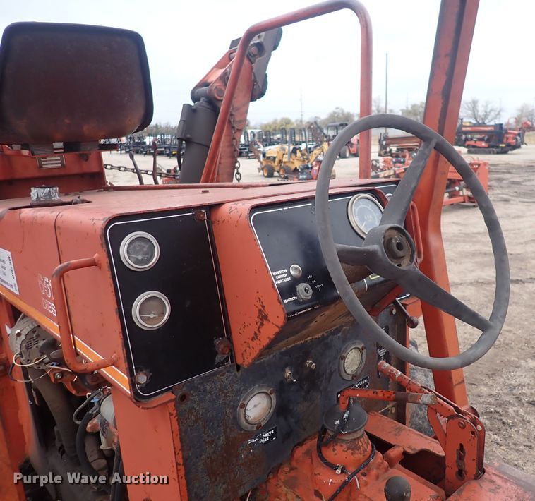 image for item DQ4890 1982 Ditch Witch 6510  trencher