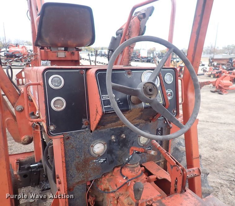 image for item DQ4890 1982 Ditch Witch 6510  trencher