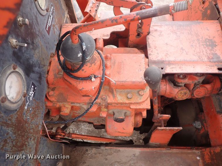 image for item DQ4890 1982 Ditch Witch 6510  trencher