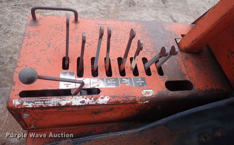 image for item DQ4890 1982 Ditch Witch 6510  trencher