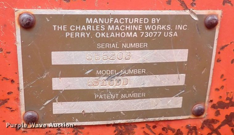 image for item DQ4890 1982 Ditch Witch 6510  trencher