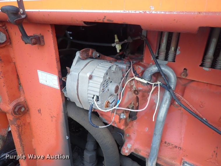 image for item DQ4890 1982 Ditch Witch 6510  trencher