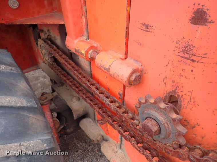 image for item DQ4890 1982 Ditch Witch 6510  trencher