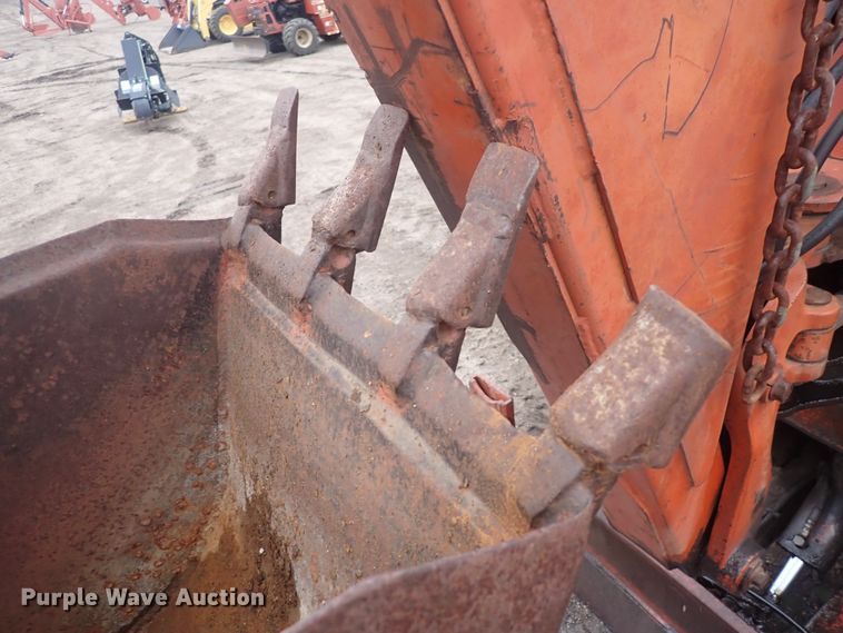 image for item DQ4890 1982 Ditch Witch 6510  trencher