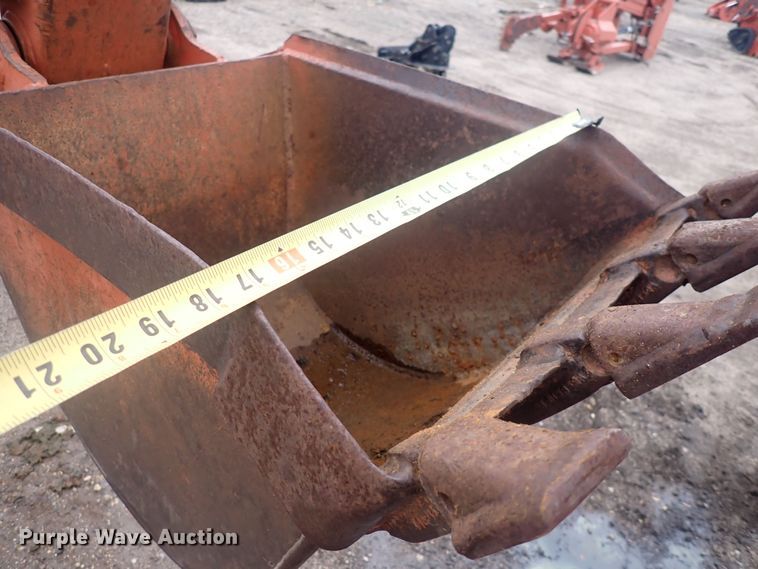 image for item DQ4890 1982 Ditch Witch 6510  trencher