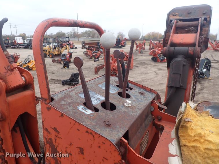 image for item DQ4890 1982 Ditch Witch 6510  trencher