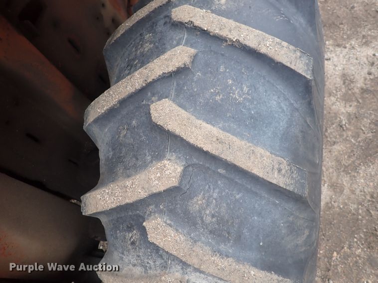 image for item DQ4890 1982 Ditch Witch 6510  trencher