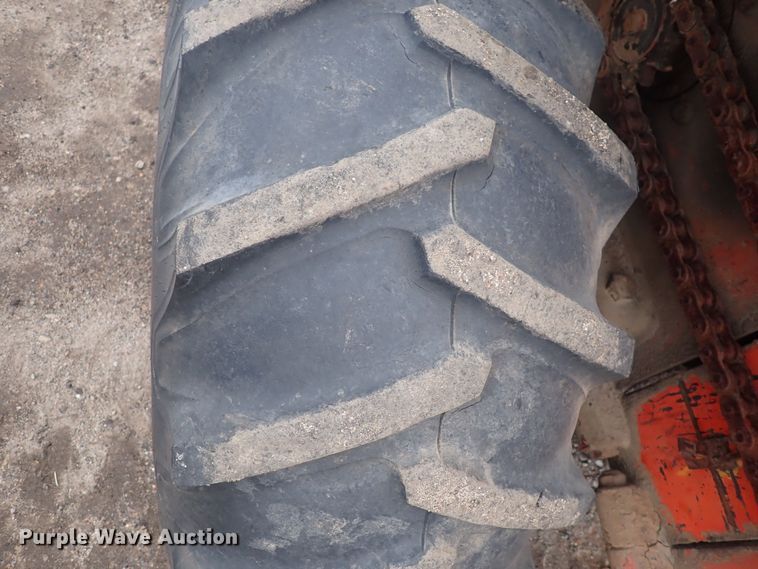 image for item DQ4890 1982 Ditch Witch 6510  trencher