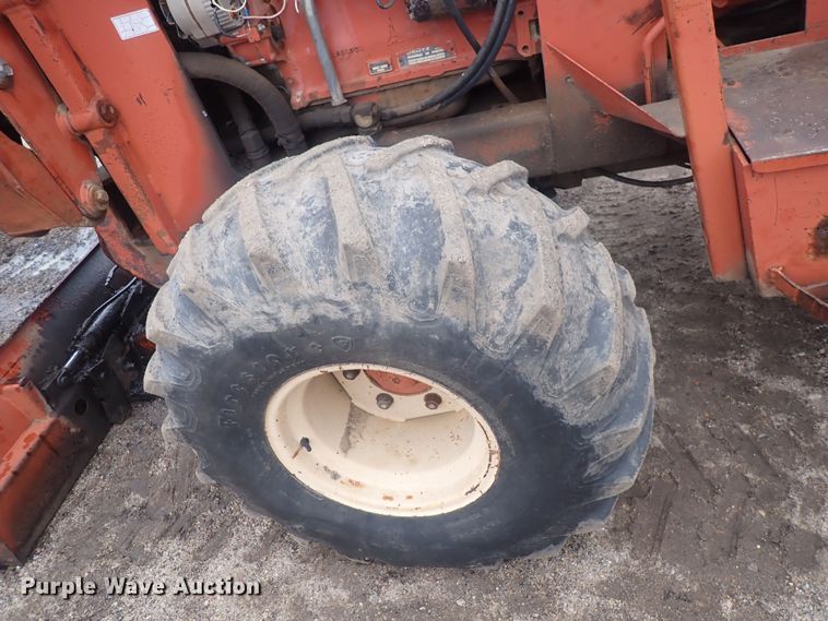 image for item DQ4890 1982 Ditch Witch 6510  trencher