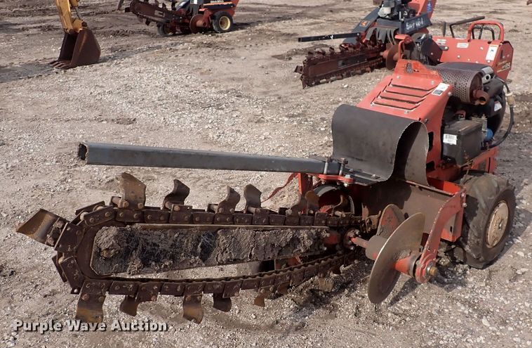 image for item DQ4891 2011 Ditch Witch RT24  trencher