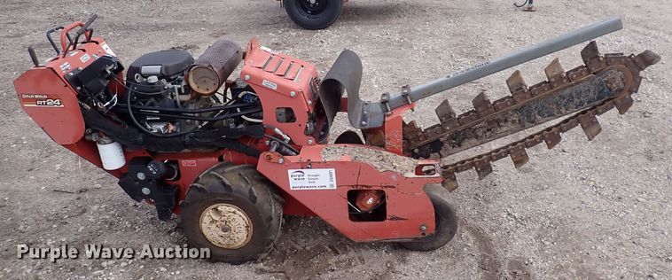 image for item DQ4891 2011 Ditch Witch RT24  trencher