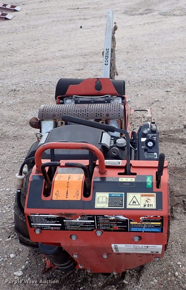 image for item DQ4891 2011 Ditch Witch RT24  trencher