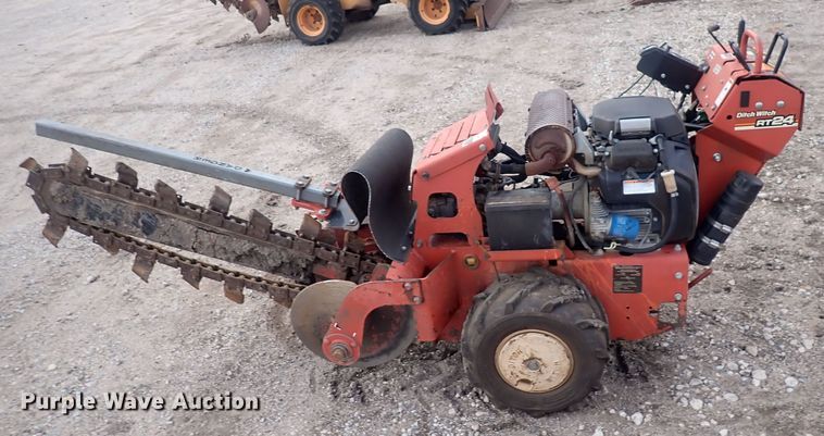 image for item DQ4891 2011 Ditch Witch RT24  trencher