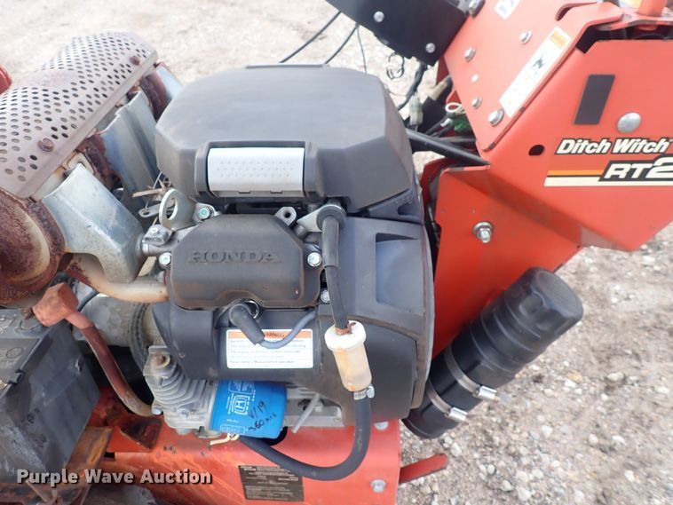 image for item DQ4891 2011 Ditch Witch RT24  trencher