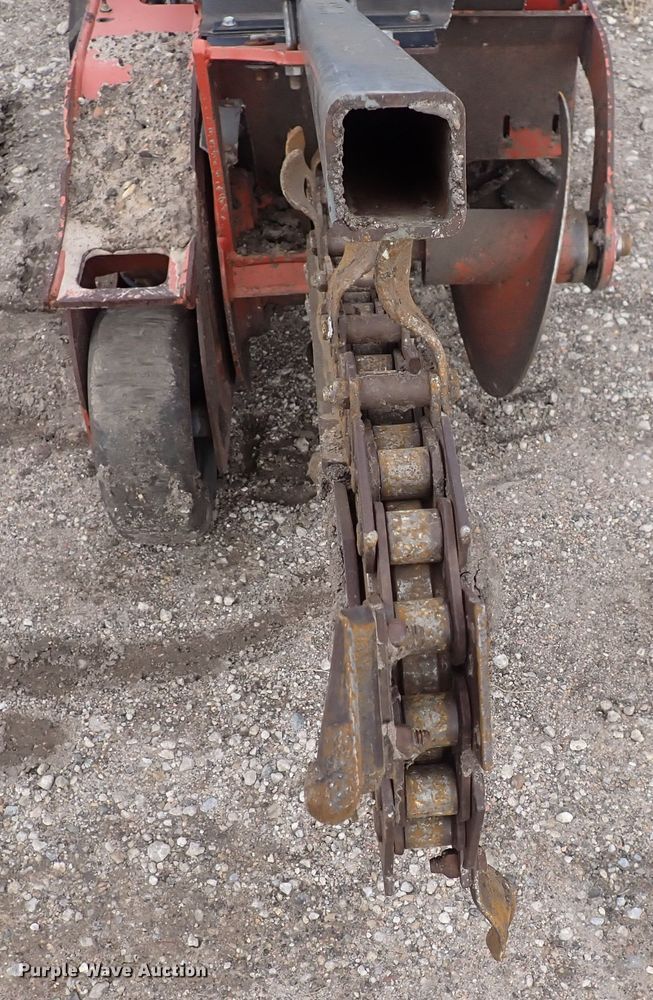 image for item DQ4891 2011 Ditch Witch RT24  trencher