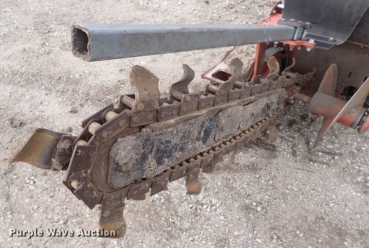 image for item DQ4891 2011 Ditch Witch RT24  trencher
