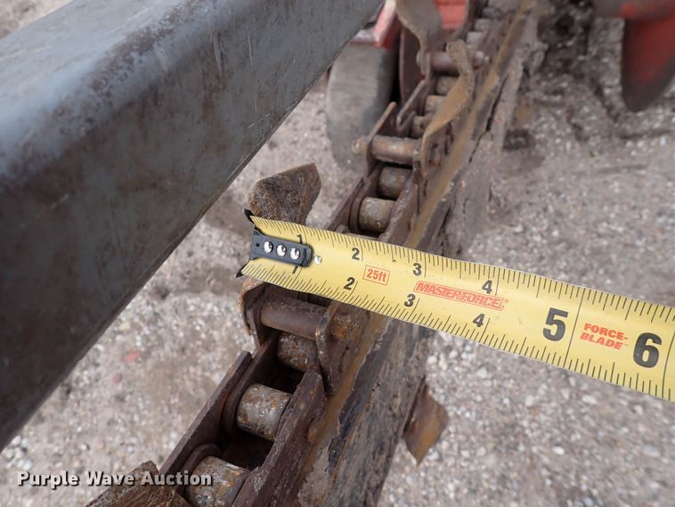 image for item DQ4891 2011 Ditch Witch RT24  trencher