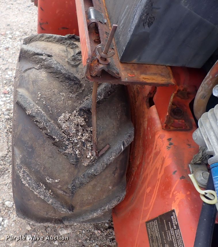image for item DQ4891 2011 Ditch Witch RT24  trencher