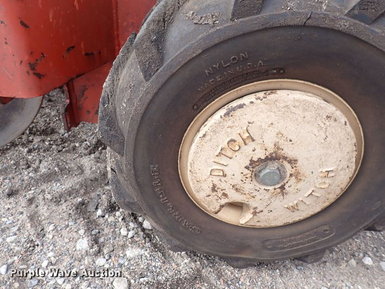 image for item DQ4891 2011 Ditch Witch RT24  trencher