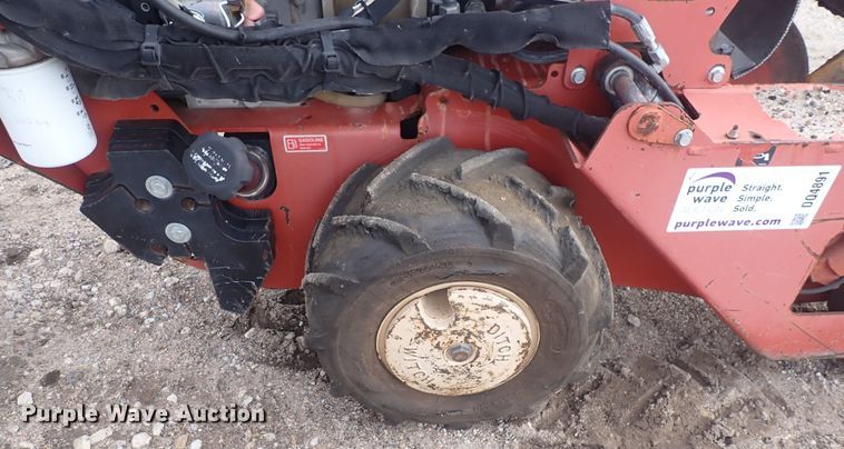 image for item DQ4891 2011 Ditch Witch RT24  trencher