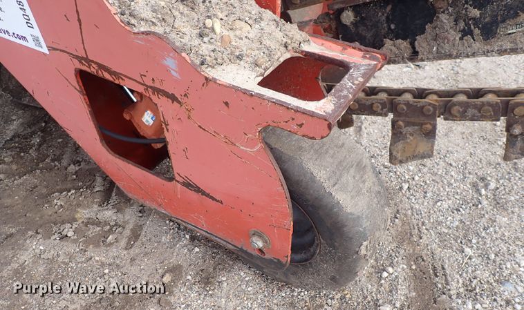 image for item DQ4891 2011 Ditch Witch RT24  trencher