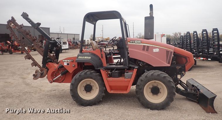 image for item DQ4892 2010 Ditch Witch RT95  trencher