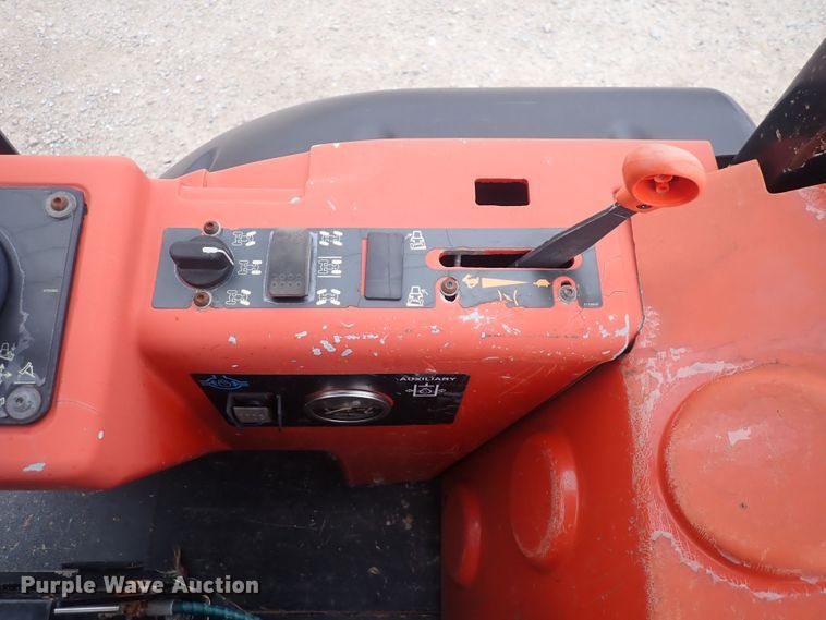 image for item DQ4892 2010 Ditch Witch RT95  trencher