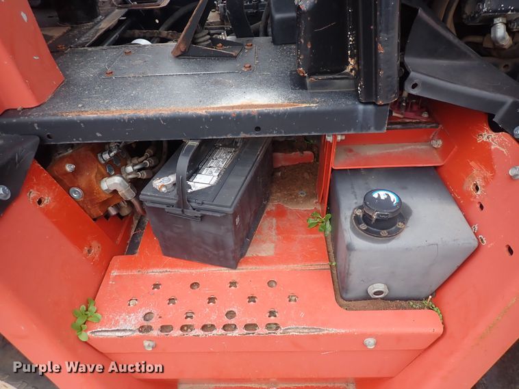 image for item DQ4892 2010 Ditch Witch RT95  trencher