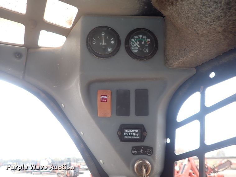 image for item DQ4893 Yanmar S270V  skid steer loader