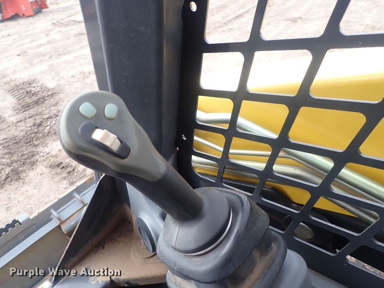 image for item DQ4893 Yanmar S270V  skid steer loader