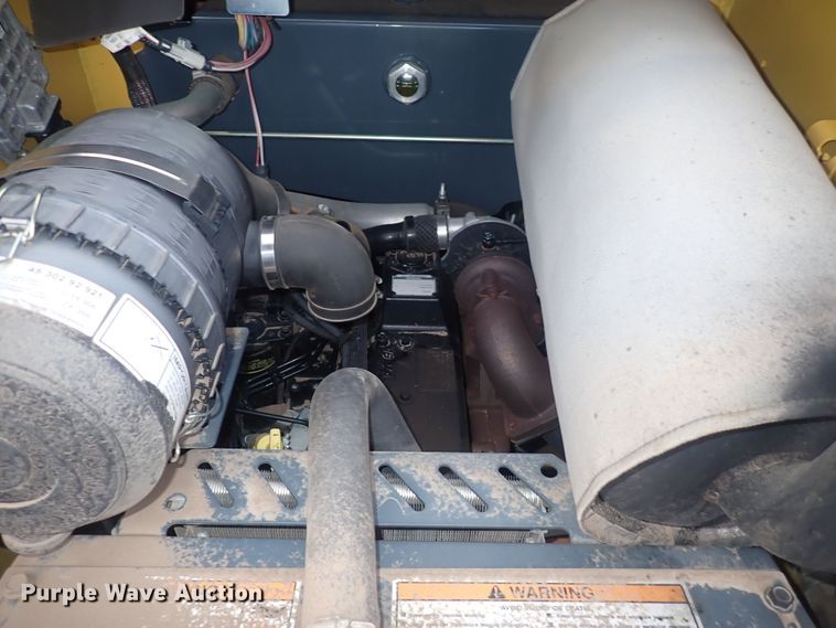 image for item DQ4893 Yanmar S270V  skid steer loader