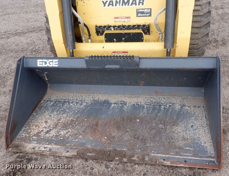 image for item DQ4893 Yanmar S270V  skid steer loader