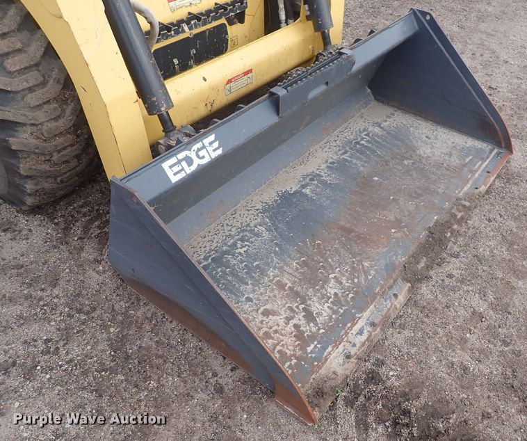 image for item DQ4893 Yanmar S270V  skid steer loader