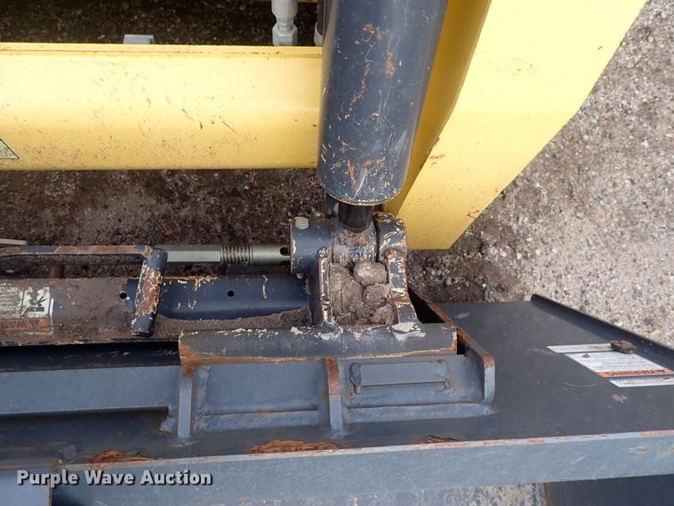 image for item DQ4893 Yanmar S270V  skid steer loader