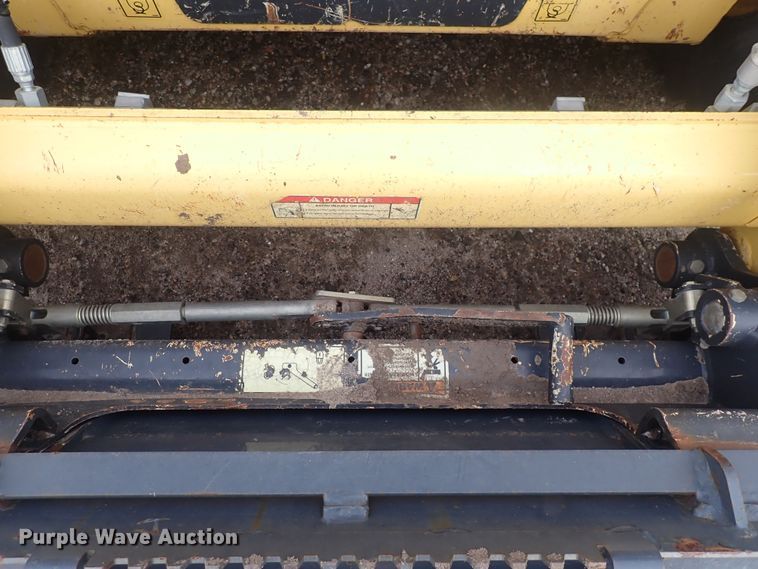 image for item DQ4893 Yanmar S270V  skid steer loader