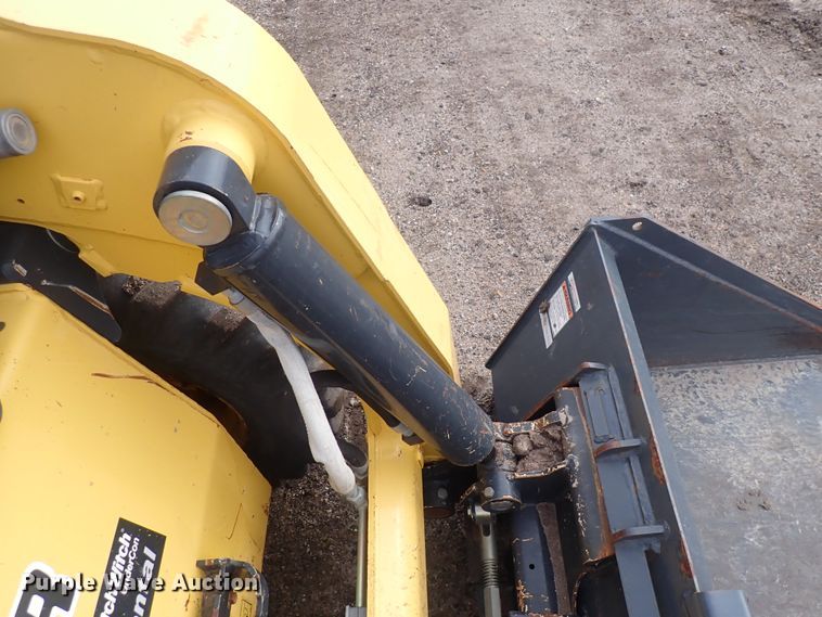 image for item DQ4893 Yanmar S270V  skid steer loader