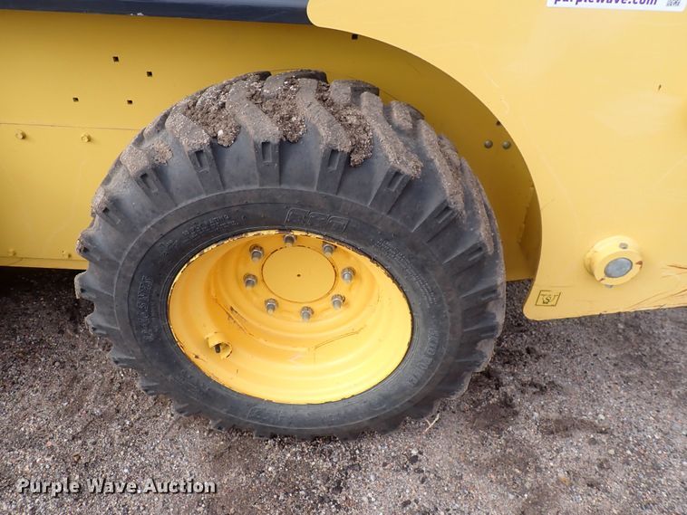 image for item DQ4893 Yanmar S270V  skid steer loader