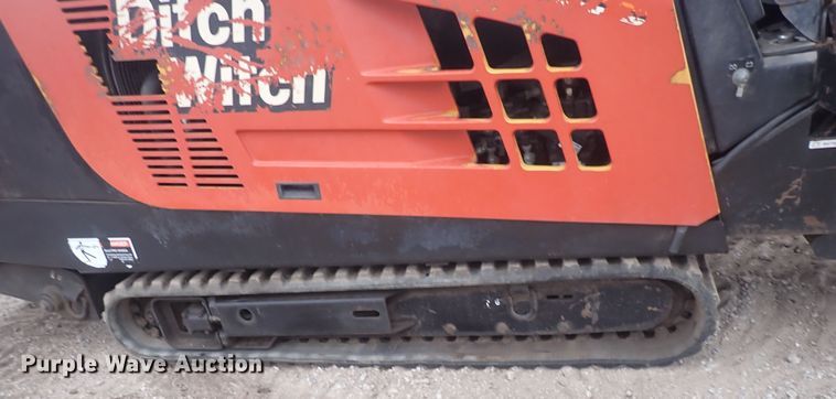 image for item DQ4894 2005 Ditch Witch JT1220 Mach 1  directional boring unit