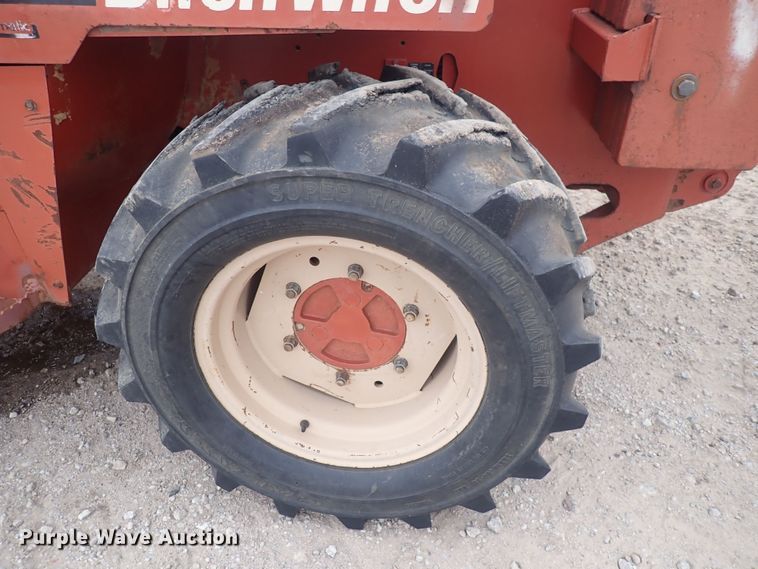 image for item DQ4897 2000 Ditch Witch 8020 Turbo  vibratory cable plow