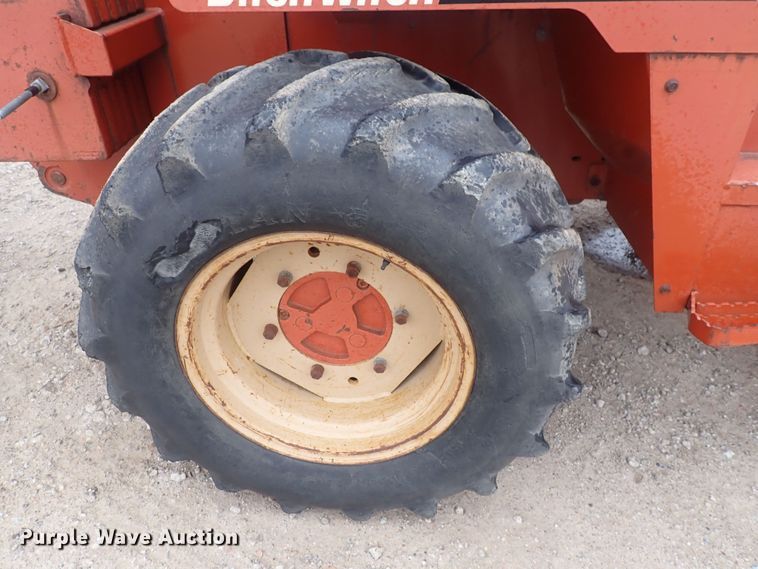 image for item DQ4897 2000 Ditch Witch 8020 Turbo  vibratory cable plow