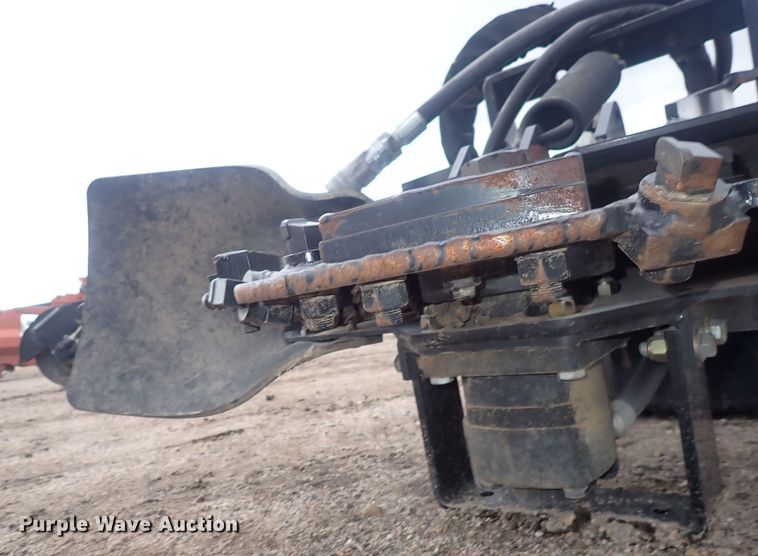 image for item DQ4898 Stumper 220HD  compact utility loader stump grinder