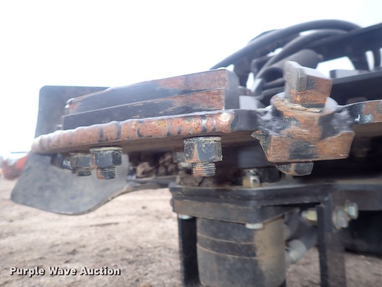 image for item DQ4898 Stumper 220HD  compact utility loader stump grinder