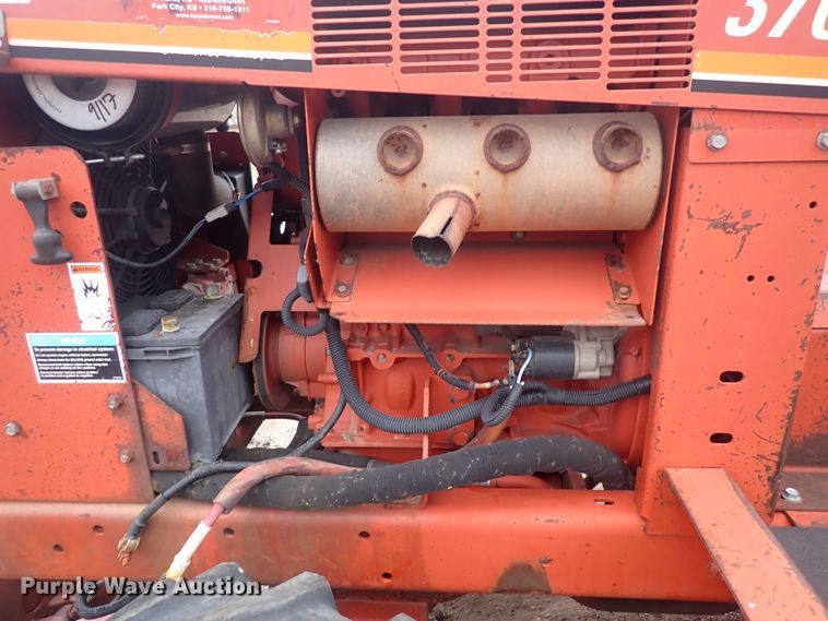 image for item DQ4899 1998 Ditch Witch 3700  trencher