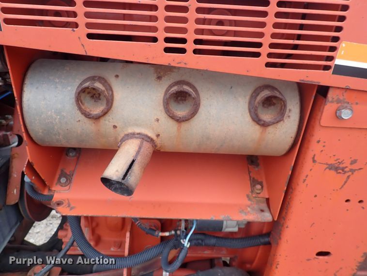 image for item DQ4899 1998 Ditch Witch 3700  trencher