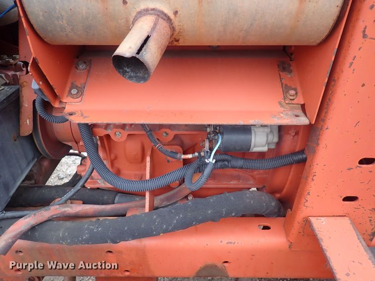 image for item DQ4899 1998 Ditch Witch 3700  trencher