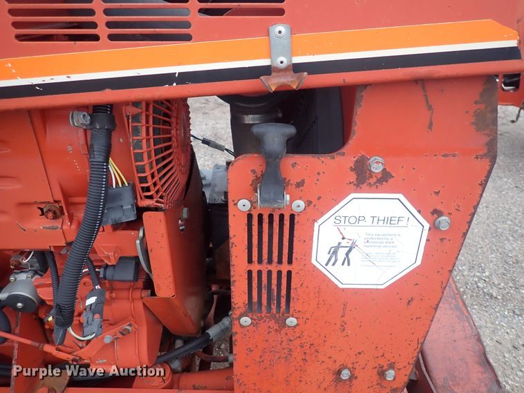 image for item DQ4899 1998 Ditch Witch 3700  trencher