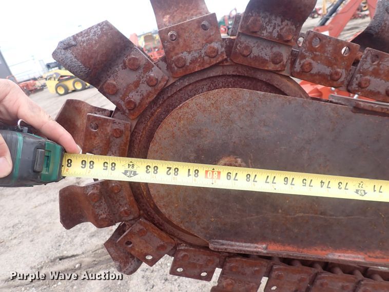 image for item DQ4899 1998 Ditch Witch 3700  trencher